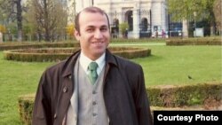 کامران قادری یکی از دو زندانی دوتابعیتی است که به کرونا مبتلا شده است