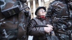 'I'm Not Afraid': The Belarusian Great-Grandmother Who Became A Symbol Of Protest