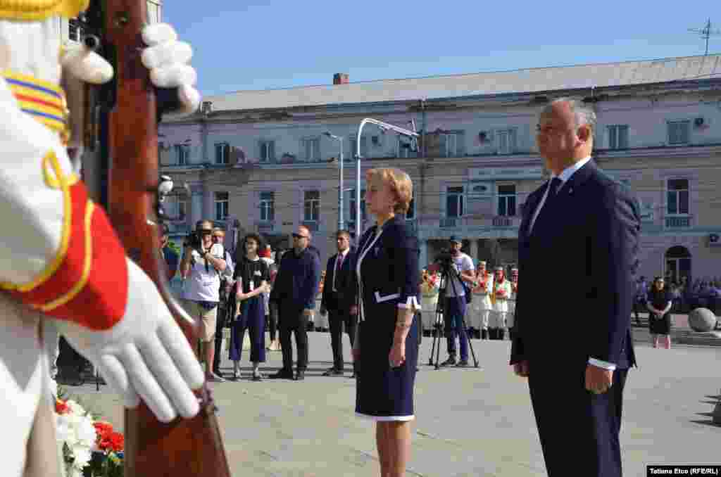 Președintele Igor Dodon și șefa legislativului Zinaida Grecianâi