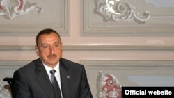 Turkey -- President Ilham Aliyev interviewed by Azerbaijani journalists in Istanbul, 08Jun2010