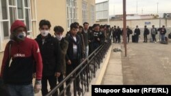 له ايرانه راستنيدونکي افغان کډوال 