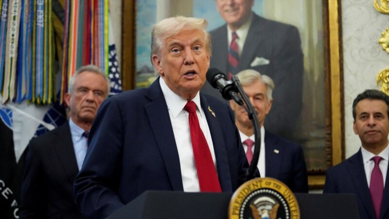 Trump i kërkon Izraelit t’i ndalë bombardimet në Gazë, pasi Hamasi pajtohet t’i lirojë pengjet