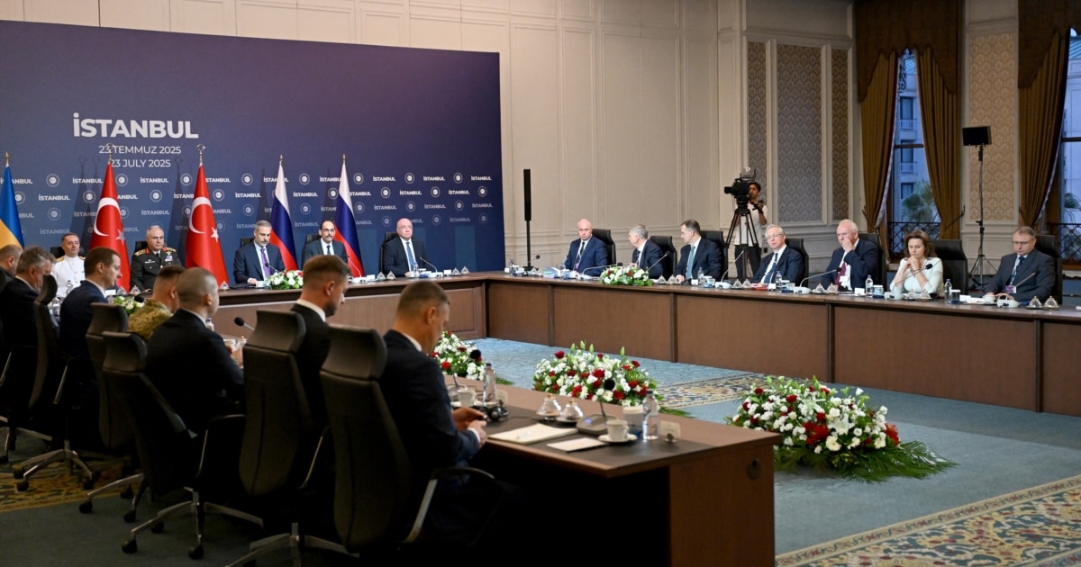 Rusia dhe Ukraina zhvillojnë bisedime në Turqi