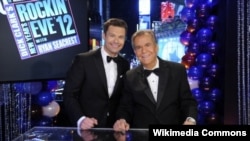 Ryan Seacrest və Dick Clark 