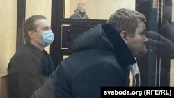 Зьміцер Фурманаў (зьлева) падчас суду 18 студзеня