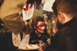 Жертва жорсткого розгону антилукашенківської акції протесту. Мінськ, Білорусь