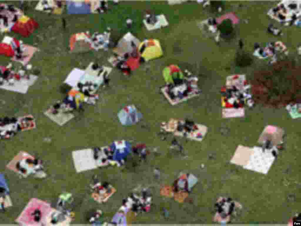 همیشه جایی پیدا می‌شود تا آرزوهای نهان در دل را در گوش طبیعت خواند... 