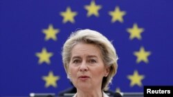 Ursula von der Leyen az Európai Parlament ülésén Strasbourgban 2021. december 15-én