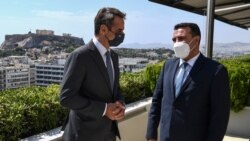 Grčki premijer Kirijakos Micotakis i njegov makedonski kolega Zoran Zaev, Atina