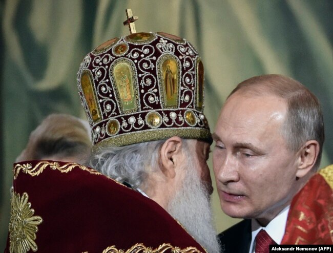 Патриарх Кирилл и президент РФ Владимир Путин. Православная Пасха. 8 апреля 2018 года