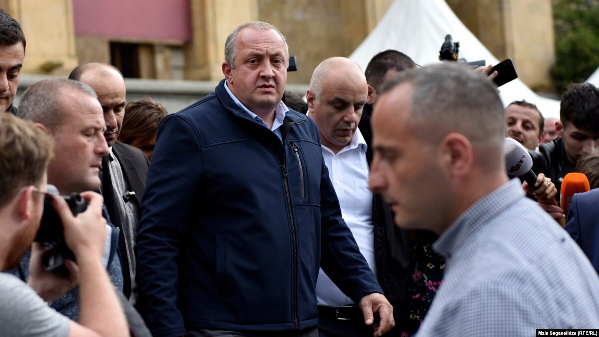 Georgian President Meets With Protest Leader After Top Prosecutor Quits