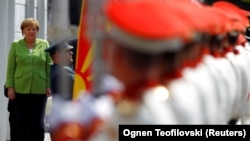 Германската канцеларка Ангела Меркел на пречекот во Скопје