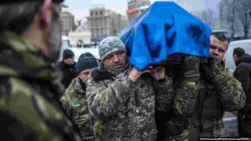 Прощання із Олександром Ільницьким відбулося на майдані Незалежності