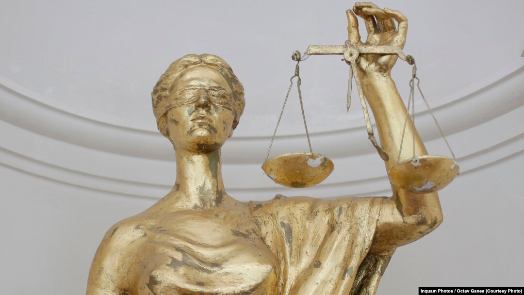 Justiția din România ar putea fi afectată de un val imens de pensionări. Magistrații se grăbesc să iasă la pensie de teamă că modul de calcul al indemnizațiilor s-ar putea schimba. 