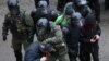 Силовики затримують протестувальників у Мінську, 15 листопада 2020 року