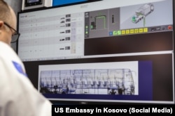 Skaneri që SHBA-ja i dhuroi Kosovës.