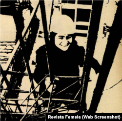 Femeie la muncă, pe șantierele țării - imagine-simbol, multiplicată și mii și mi de alte fotografii, reportaje și manifestări de propagandă.