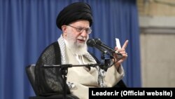 این نخستین سخنان آیت‌الله خامنه‌ای پس از تحریم شدن شخص او از سوی آمریکاست
