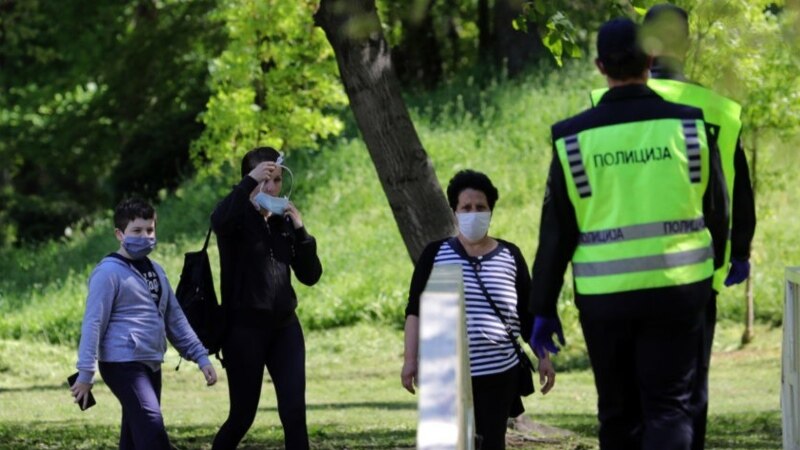 За 24 часа во Македонија 358 казни за неносење заштитна маска