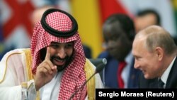 دیدار ولادیمیر پوتین و محمد بن سلمان در سال ۲۰۱۸ (عکس از آرشیو)