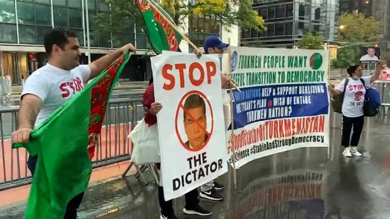 Aktiwistleri Türkmenistanyň syýasatyna garşy protest aksiýalaryna başladylar  