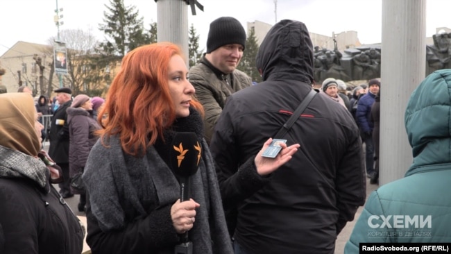 Площа у Хмільнику, де виступає Петро Порошенко, під посиленою охороною