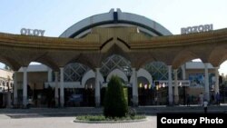 "Алайский" рынок в Ташкенте.