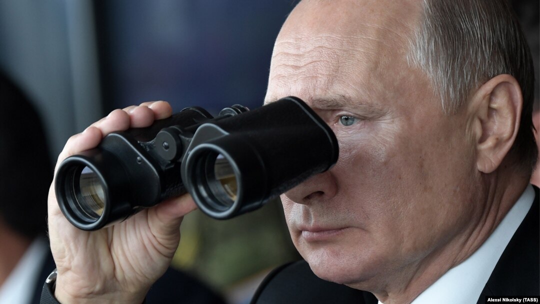 Ruski predsjednik Vladimir Putin tokom posmatranja vojne vježbe 2019. godine