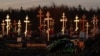 Участок кладбища на окраине Петербурга, где хоронят умерших с коронавирусной инфекцией
