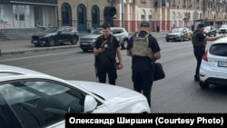 28 серпня в Харкові Олександра Ширшина зупинили працівники поліції, коли він об’їжджав ДТП за участі поліцейського автомобіля. Фото надав Олександр Ширшин