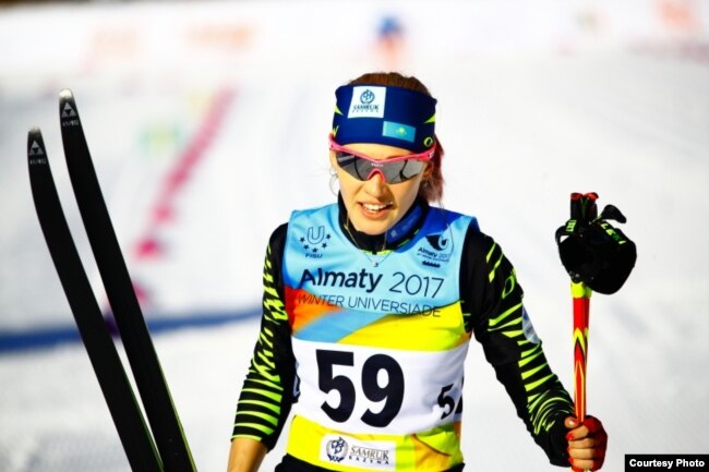 Казахстанская лыжница Анна Шевченко на Универсиаде.