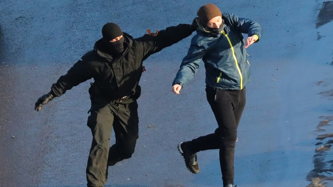 Әйелдер жыныстық қатынаста егде жастағы еркектерге басымдық береді.