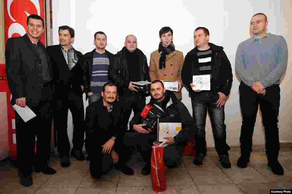 Dobitnici nagrada sa članovima žirija, foto: Denis Ruvić, fotografija.ba