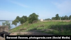 Берег реки Амур возле села Поярково