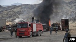 Нангарҳор расмийларига кўра, ҳужумда беш худкуш ва бомба ўрнатилган машина ишлатилган.