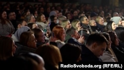 «Акторів, от мене, наприклад, часто запитують люди, коли закінчиться війна. Я ж не знаю, але я знаю точно, коли перемога буде. Перемога буде, коли Україна буде українською», – Гнатковський