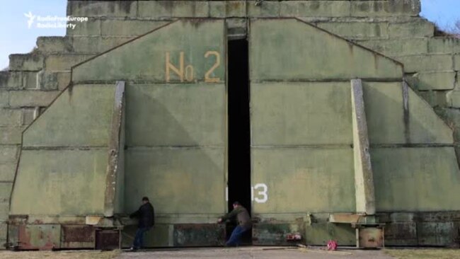VIDEO: Czech Pilot Club Repurposes Abandoned Soviet Air Base