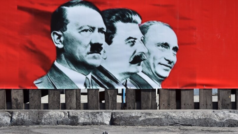 Орусияда Сталинди Гитлер менен салыштырган оппозициялык саясатчы кармалды