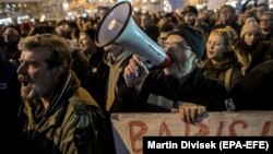 Маніфэстацыя ў Празе з патрабаваньнем адстаўкі прэмхкра Бабіша