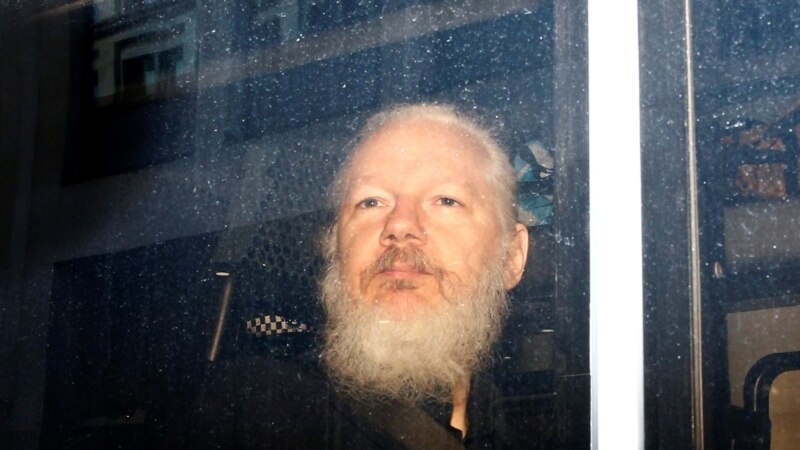 Administrata e Bidenit apelon vendimin për ekstradimin e Assangeit