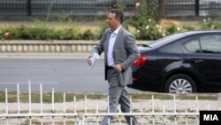 Архивска фотографија - Поранешниот премиер Никола Груевски пристигнува на судење