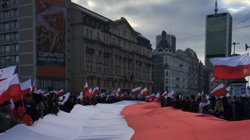 تظاهرات ده‌ها هزار ملی‌گرای لهستانی: «اروپا باید برای سفیدپوستان باشد»