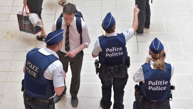 Застрелани двајца полицајци во Лиеж, напаѓачот убиен откако земал заложник