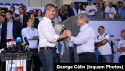 Dan Barna și Dacian Cioloș au propus intrarea în calendarul de convocare a alegerilor prezidențiale.