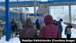 «Є ідеї про те, щоб розширити до декількох інших населених пунктів саме європейську колію, де б ті самі поїзди могли доходити безпосередньо, тобто йти, наприклад, зі Львова до Варшави», – Боднар