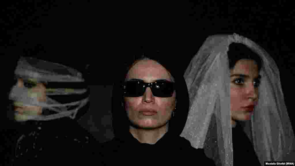 نمایش چشم در برابر چشم به کارگردانی نازنین سهامی زاده در فرهنگسرای نیاوران