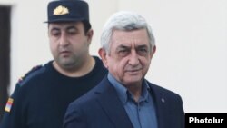 Armenia -- Former President Serzh Sarkisian arrives at a courtroom in Yerevan, February 25, 2020.