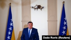 Predsjedavajući predsjediništva BiH Milorad Dodik inistira da ga štite pripadnici MUP-a RS 