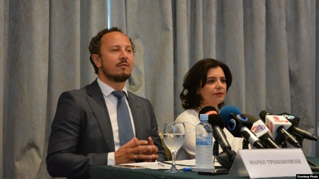 Марко Трошановски и Уранија Пировска ја презентираат надградената верзија на Предлогот на граѓанските организации за итни демократски реформи