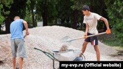 Реконструкція в сквері імені Леніна, Євпаторія 18 липня 2017 року